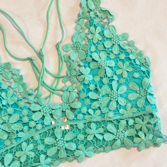 Sweet Genesis Daisy Crochet Bralette - Picture 2 of 4